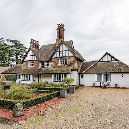 Highfield Lodge Тринг Екстериор снимка