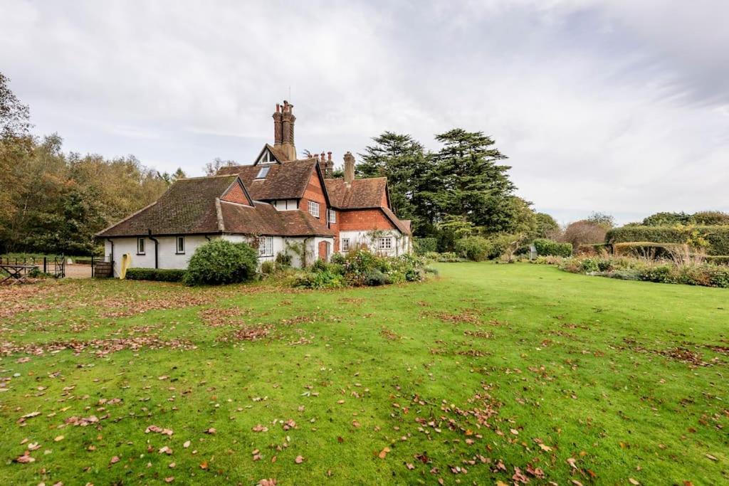 Highfield Lodge Тринг Екстериор снимка