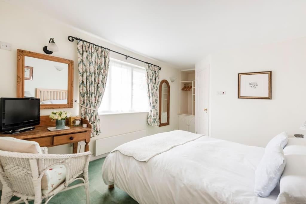 Highfield Lodge Тринг Екстериор снимка