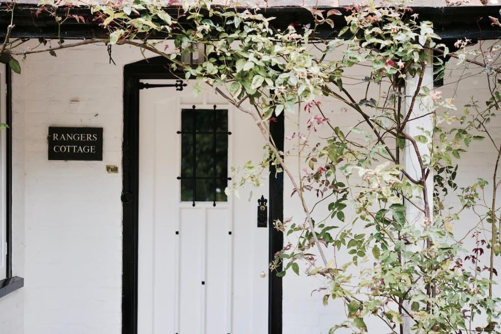 Highfield Lodge Тринг Екстериор снимка